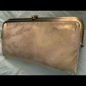 Hobo Lauren Clutch Wallet, metallic gold